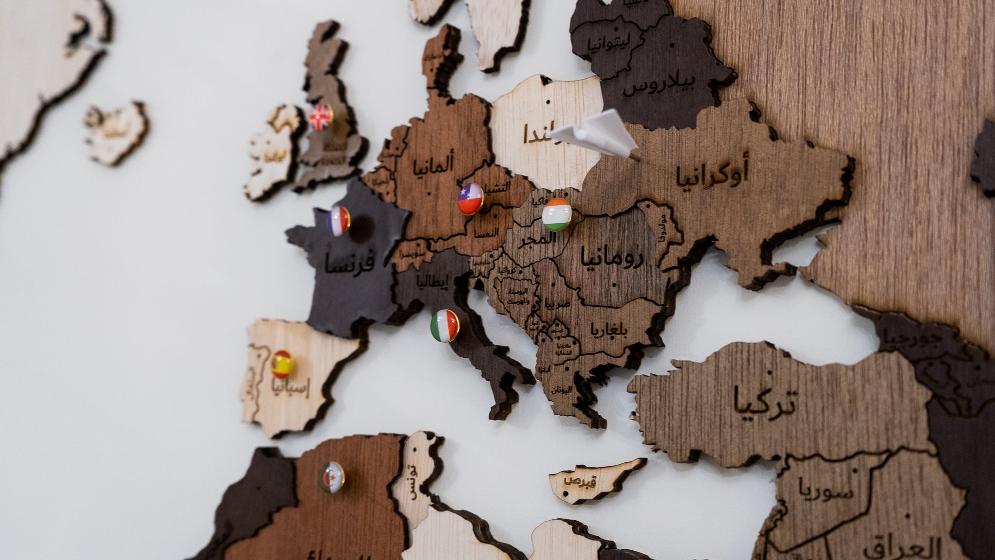 خريطة العالم خشب wooden world map made in uae